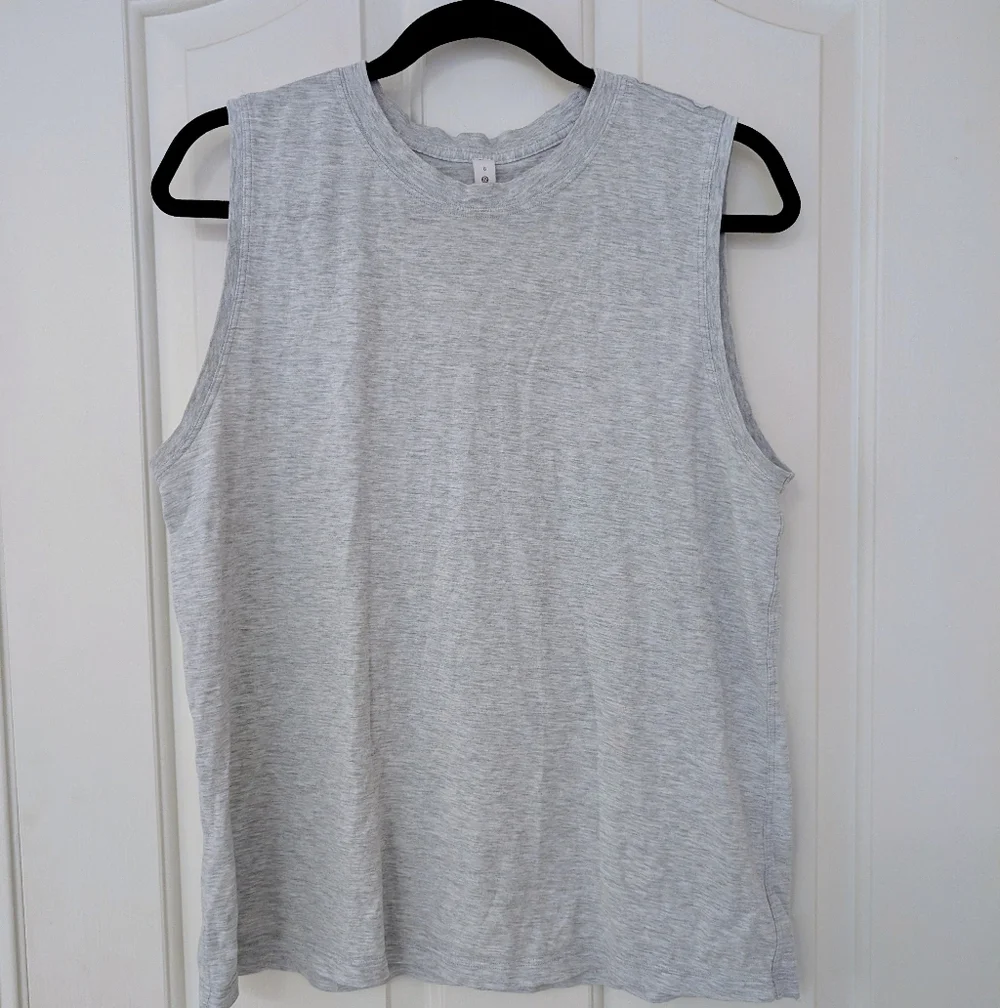 Lululemon All Yours Tank Top In Heathered Core Ultra Light Size 8 - Picture 2 of 5